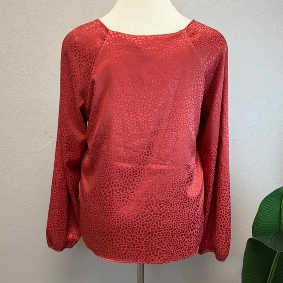 White House Black Market Jacquard Fire Quartz Blouse - Size XL - Picture 3 of 4